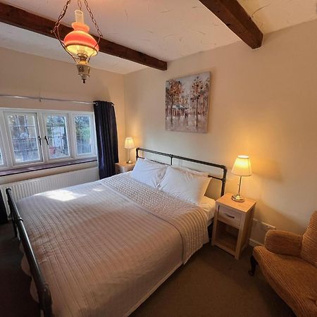 Hunston Mill Self Catering Dog Stay For Free Chichester Buitenkant foto
