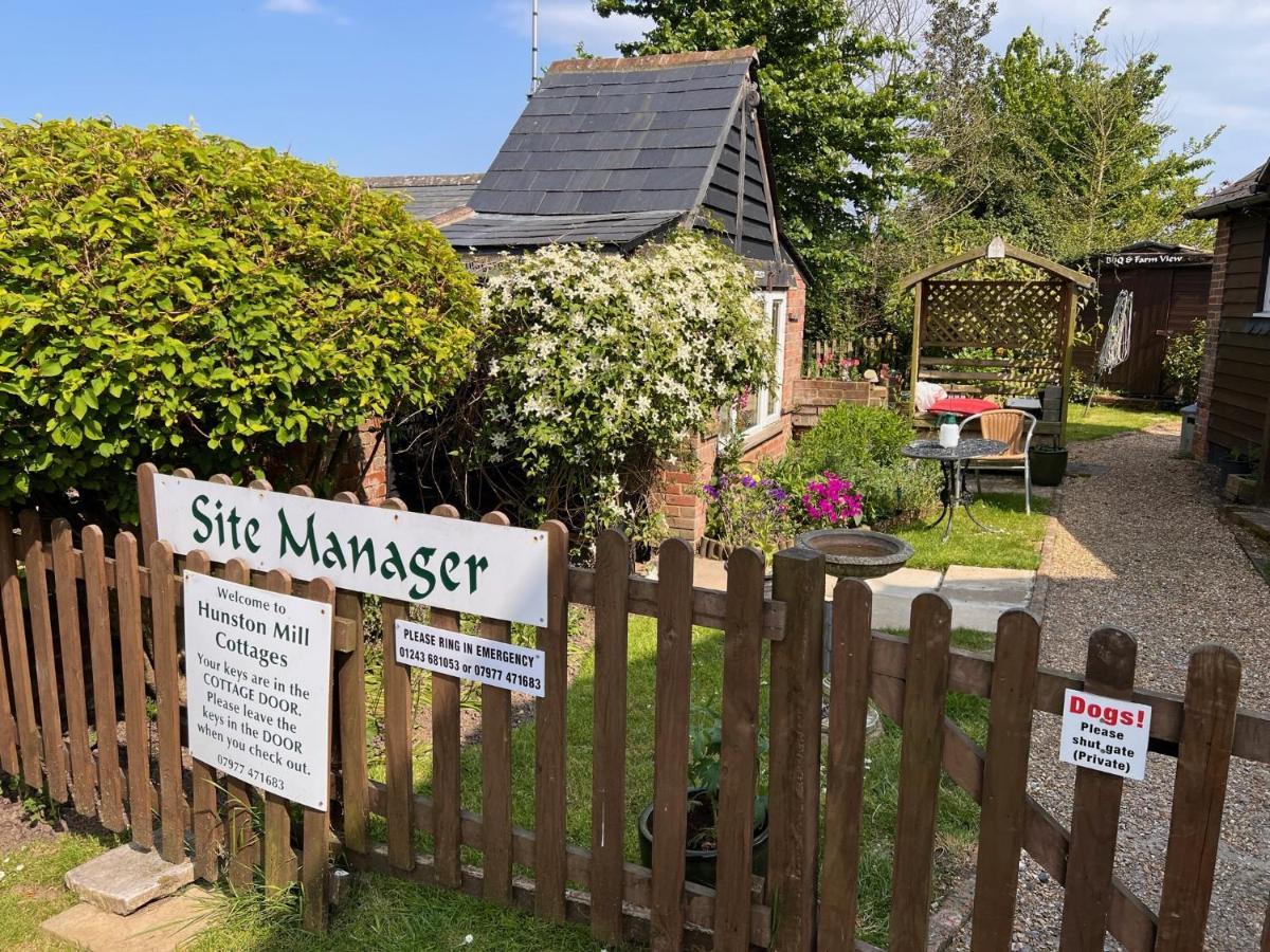 Hunston Mill Self Catering Dog Stay For Free Chichester Buitenkant foto