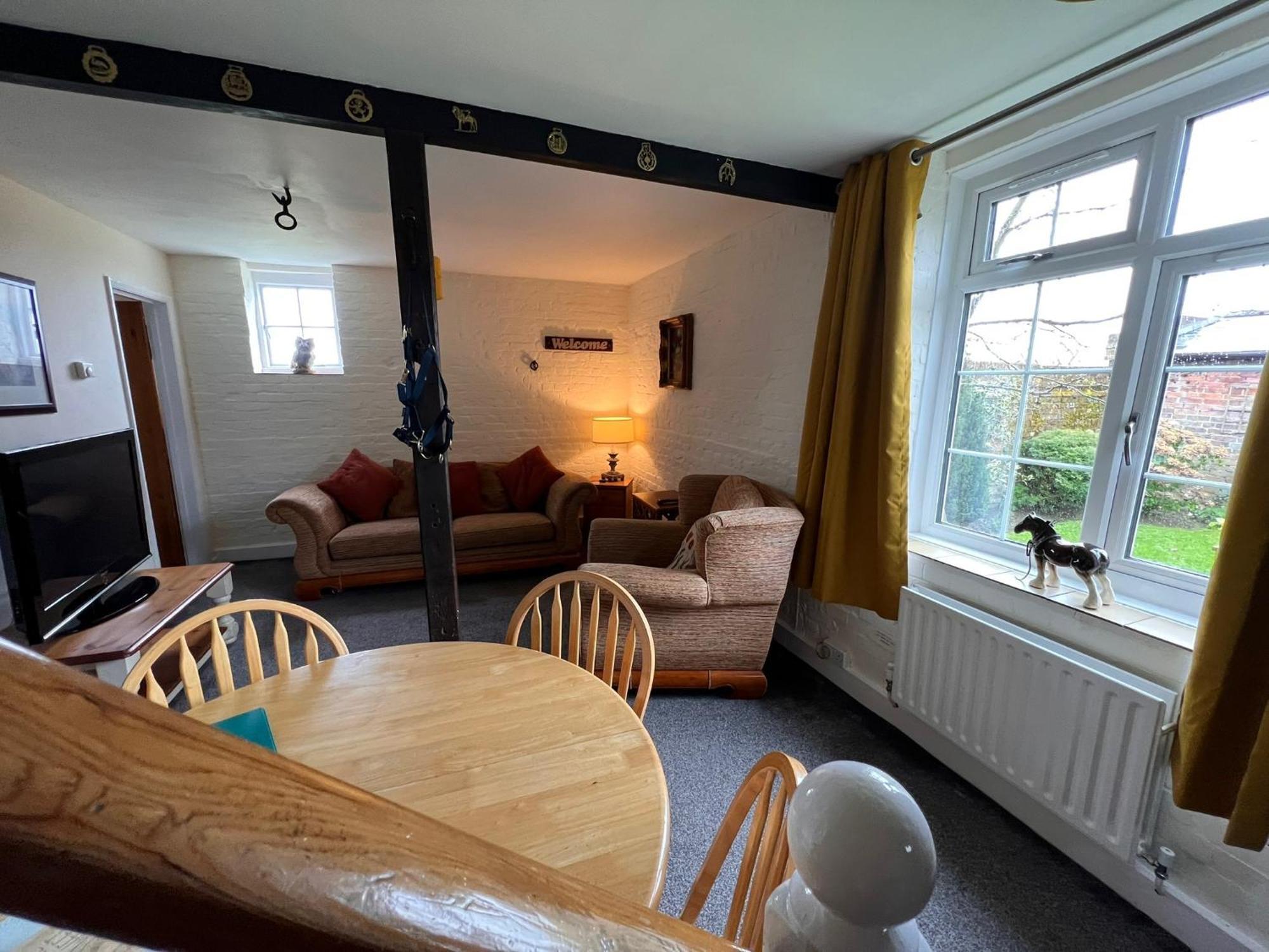 Hunston Mill Self Catering Dog Stay For Free Chichester Buitenkant foto