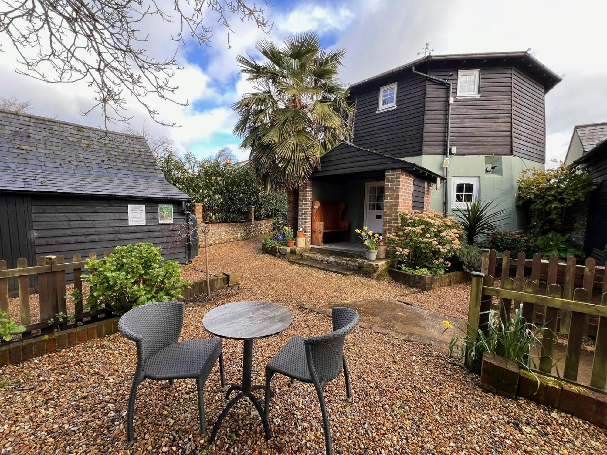 Hunston Mill Self Catering Dog Stay For Free Chichester Buitenkant foto