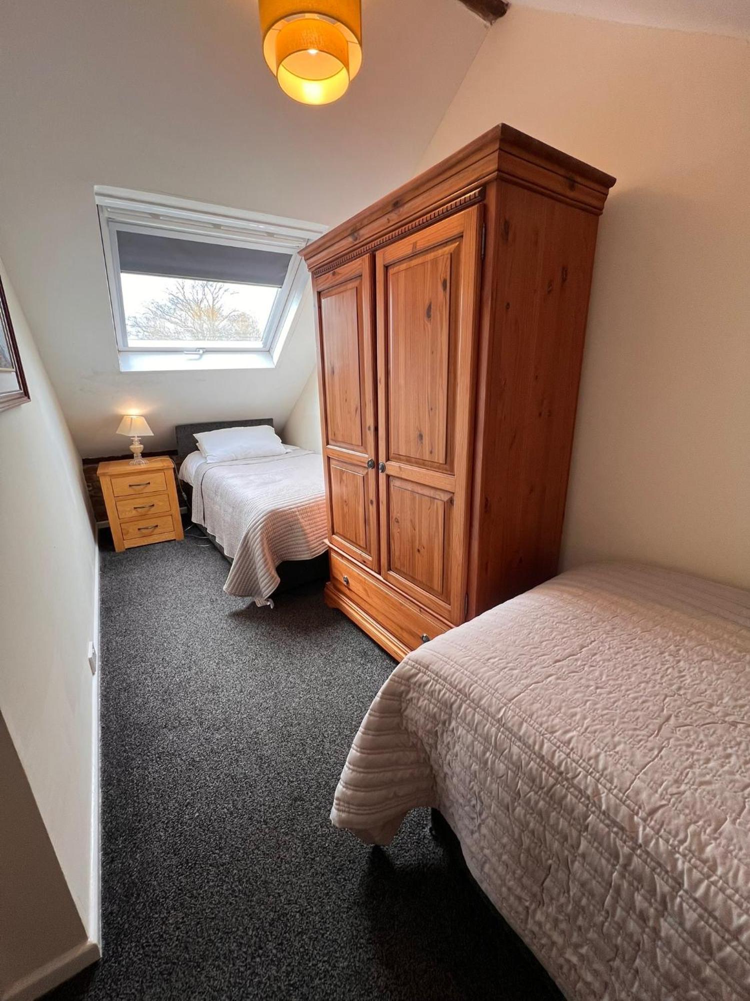 Hunston Mill Self Catering Dog Stay For Free Chichester Buitenkant foto