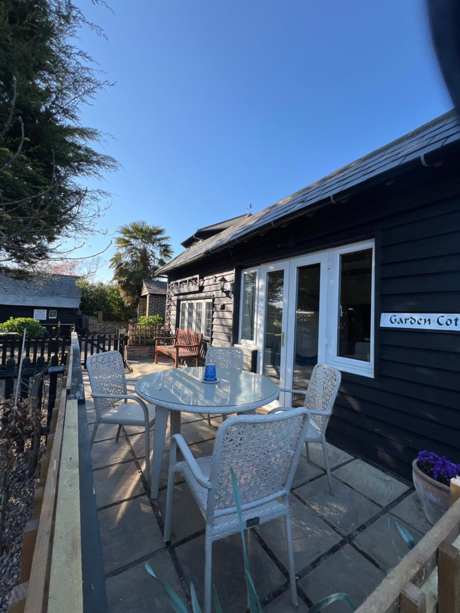 Hunston Mill Self Catering Dog Stay For Free Chichester Buitenkant foto