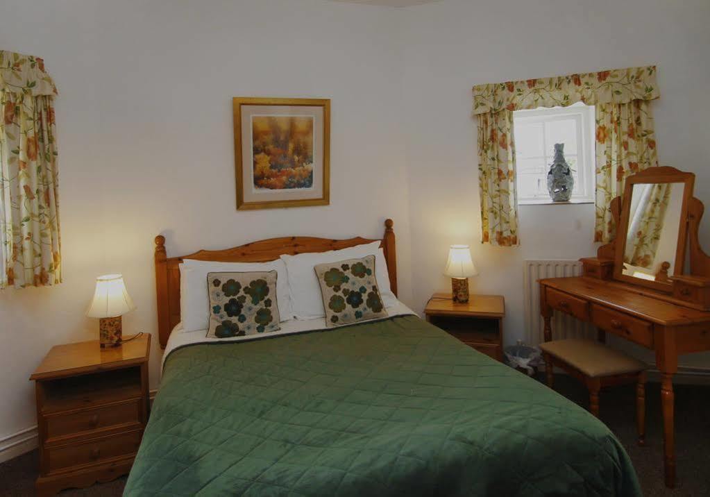 Hunston Mill Self Catering Dog Stay For Free Chichester Buitenkant foto