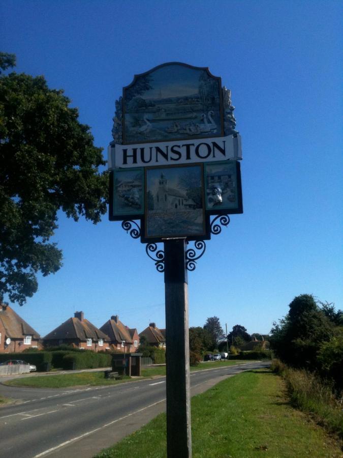 Hunston Mill Self Catering Dog Stay For Free Chichester Kamer foto